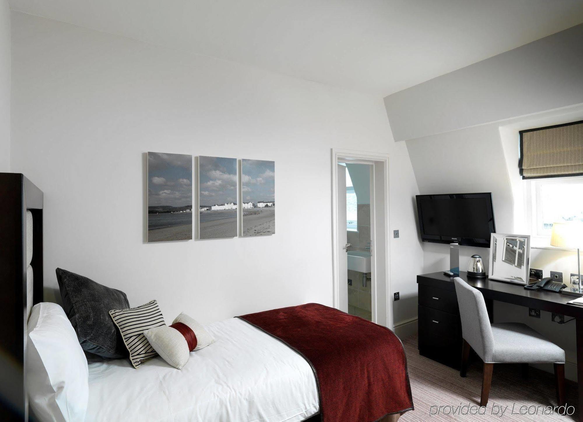 Exeter Rougemont Hotel By Sunday Δωμάτιο φωτογραφία